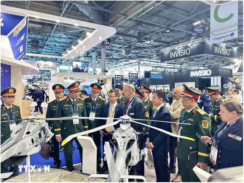 Việt Nam thúc đẩy hợp tác công nghiệp quốc phòng tại Triển lãm Eurosatory 2026